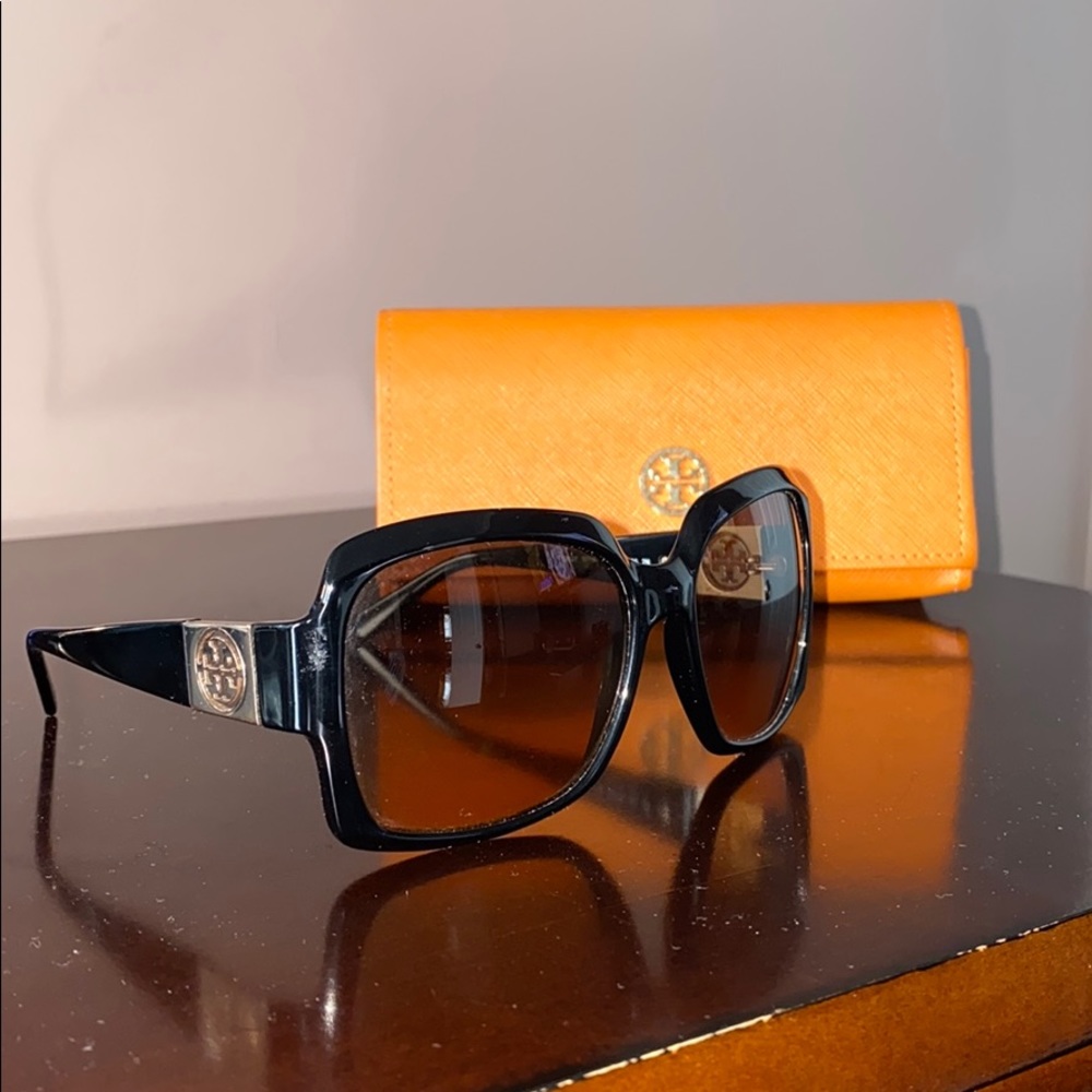 Tory Burch Sunglasses with case
